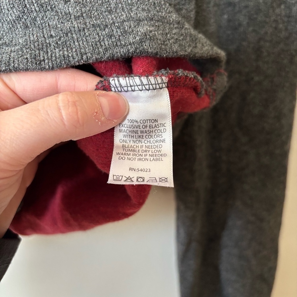 🎉4/30$🎉 Banana Republic Gray V-Neck Oversized Sweater – Medium 🌫️ - Picture 3 of 4